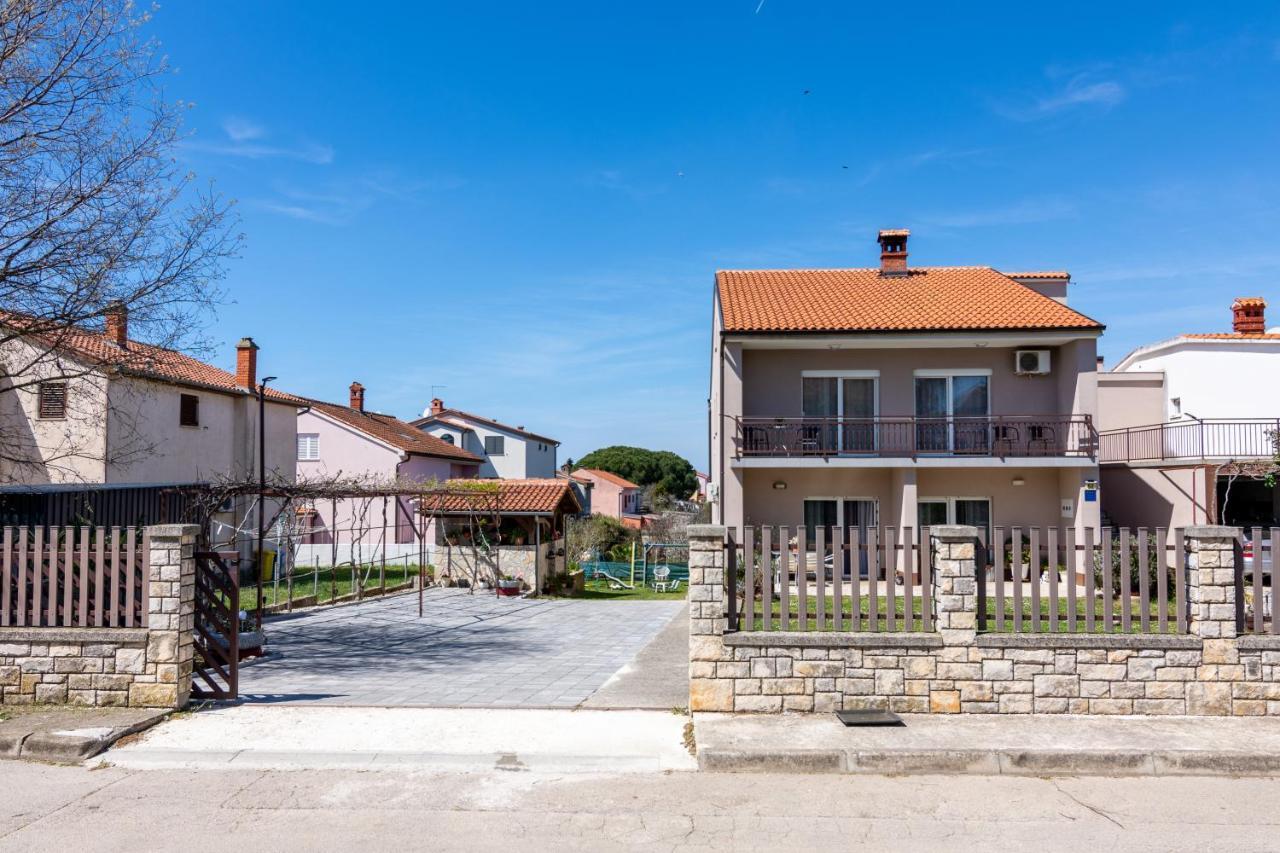 For Families With Children Valbandon, - 19511 Appartement *